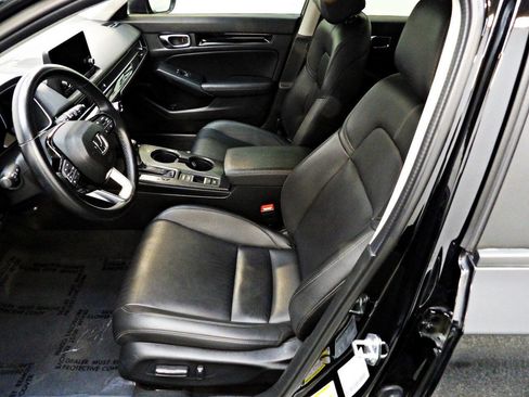 Used 2024 Honda Civic EX-L image 8