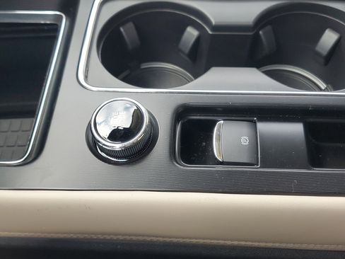 New 2026 Lincoln Corsair Premiere image 23