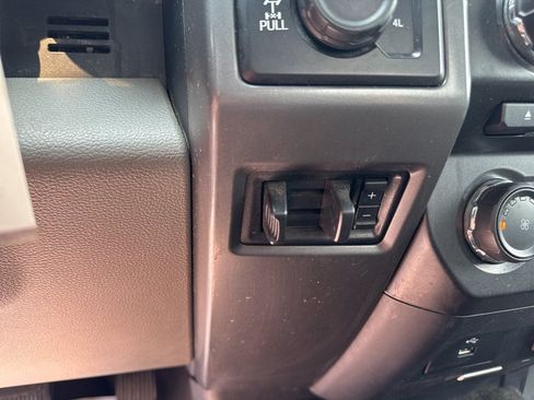 Used 2017 Ford F250 XLT w/ XLT Value Package AWD/4WD image 26