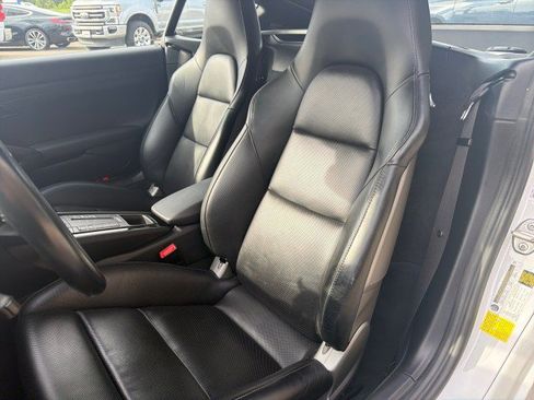Used 2021 Porsche 718 Cayman RWD image 21