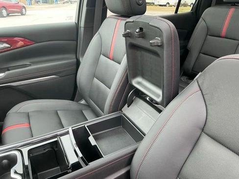 Used 2024 Chevrolet Traverse RS w/ LPO, Floor Liner Package image 34