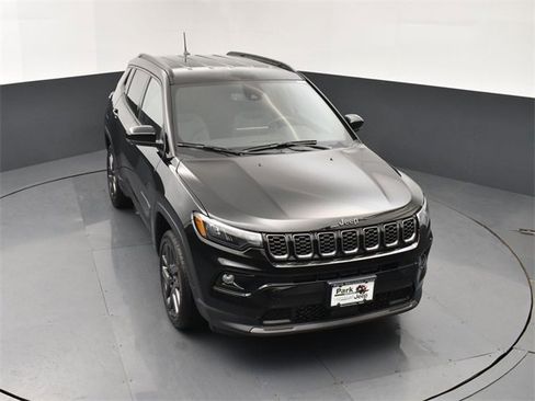 New 2026 Jeep Compass Limited image 13