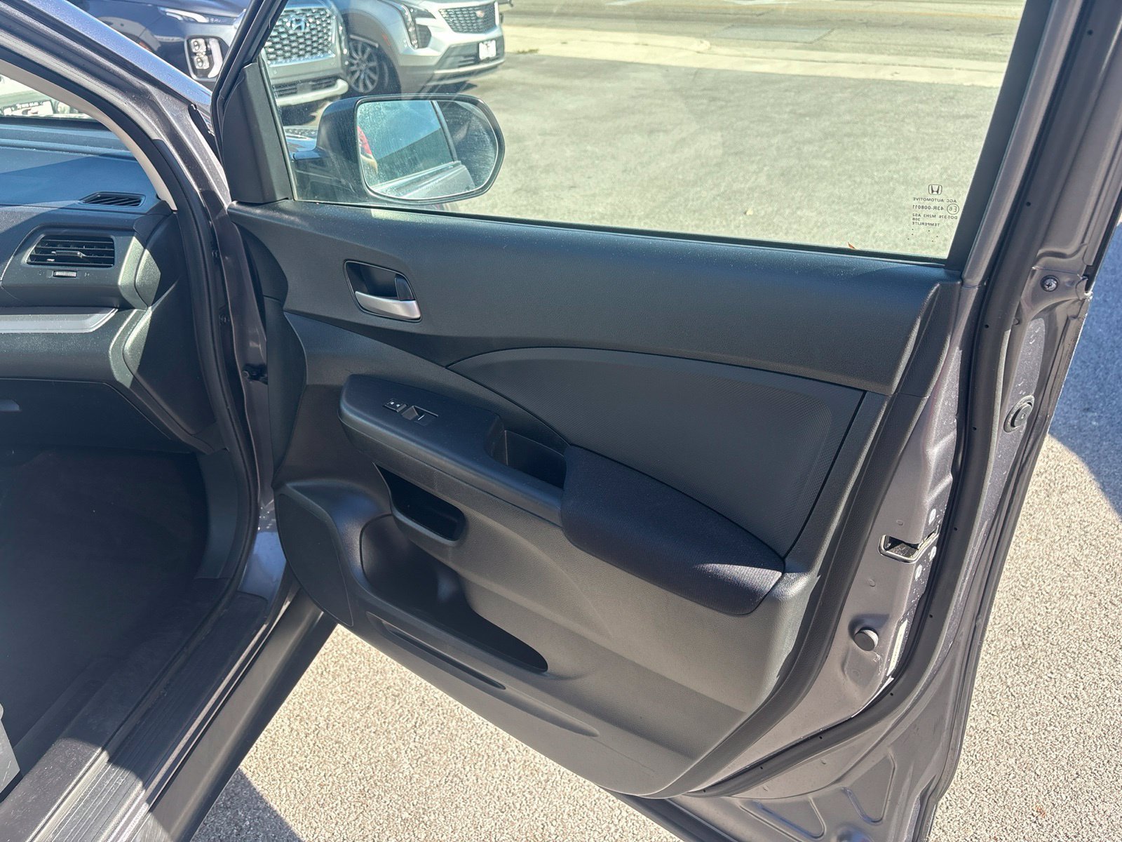 Used 2015 Honda CR-V LX image 18