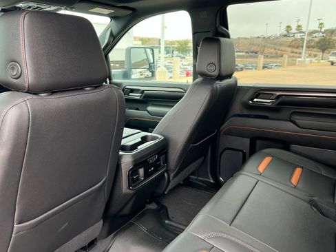 Used 2024 GMC Sierra 2500 AT4 w/ AT4 Premium Plus Package image 19