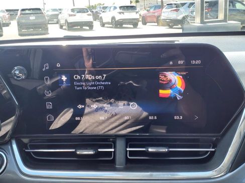 Used 2024 Chevrolet Trax ACTIV image 4