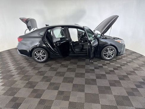 Used 2022 Kia Forte LXS FWD image 13