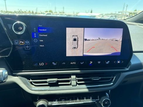 Certified 2024 Chevrolet Equinox EV RS FWD image 25