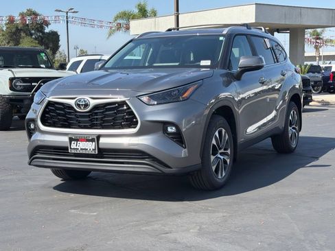 New 2026 Toyota Highlander XLE AWD/4WD image 4