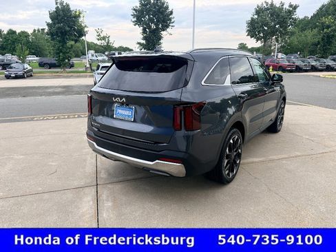 Used 2025 Kia Sorento EX w/ Panoramic Sunroof Package FWD image 6