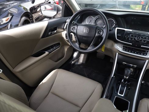 Used 2015 Honda Accord LX image 24