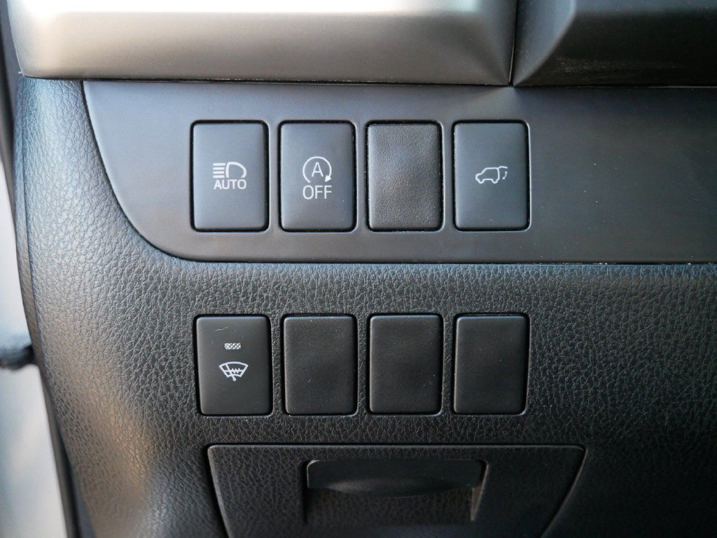 Used 2017 Toyota Highlander XLE AWD/4WD image 18
