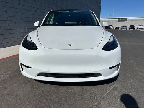Used 2022 Tesla Model Y Performance AWD/4WD image 3