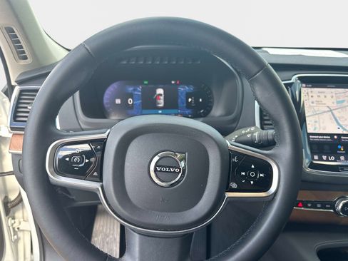 Certified 2023 Volvo XC90 B6 Plus image 25