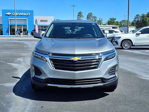 Used 2024 Chevrolet Equinox LT FWD image 2