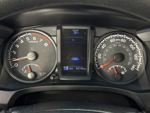 Used 2020 Toyota Tacoma SR w/ SR Convenience Package image 17