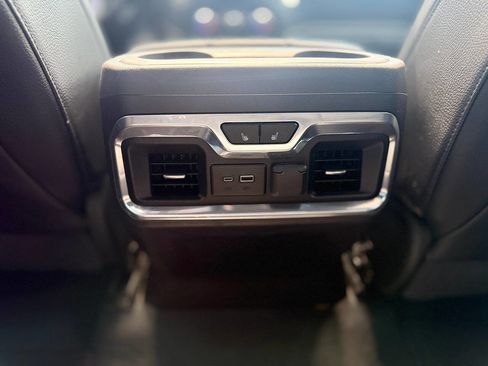 Used 2019 GMC Sierra 1500 Denali w/ Denali Ultimate Package AWD/4WD image 21