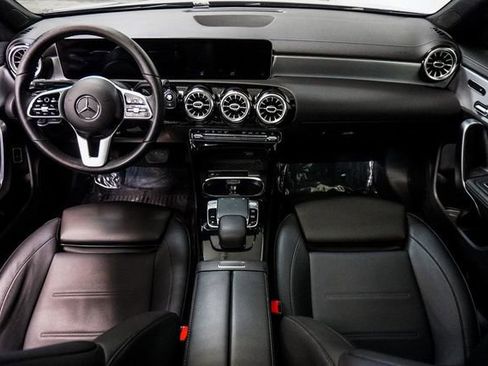 Used 2020 Mercedes-Benz CLA 250 image 13