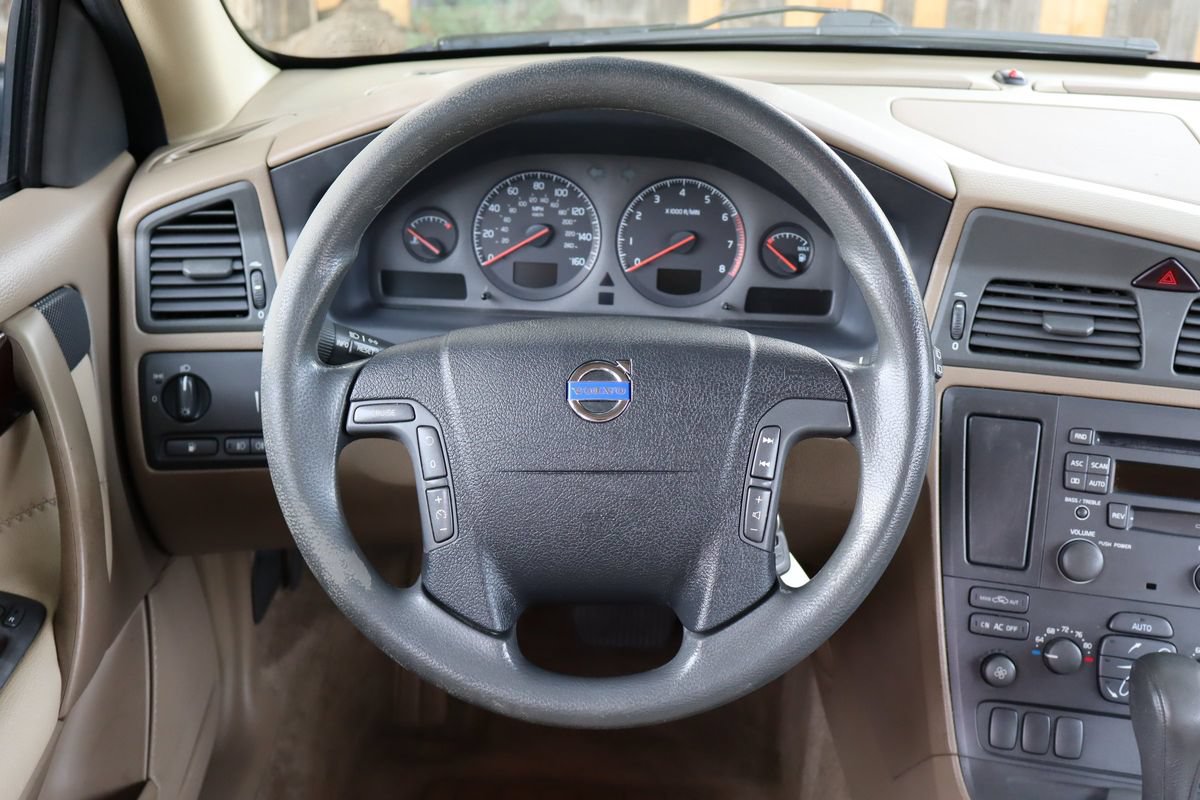 Used 2002 Volvo V70 Cross Country AWD/4WD image 18