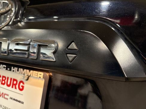 Used 2024 Toyota 4Runner TRD Off-Road Premium image 11