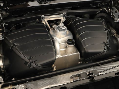 Used 2022 Lamborghini Huracan EVO image 25