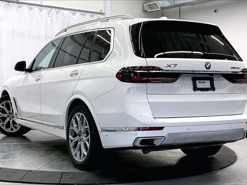 Used 2024 BMW X7 xDrive40i w/ Executive Package AWD/4WD image 2