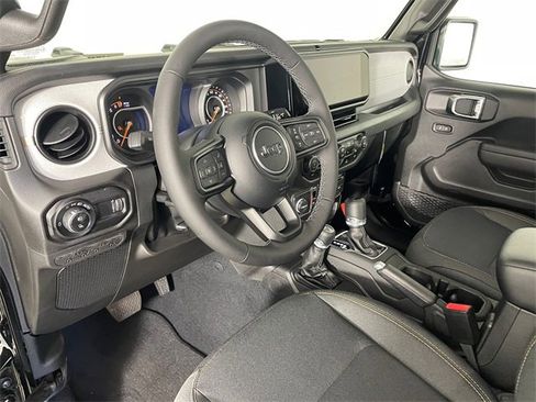 New 2025 Jeep Gladiator Sport image 2