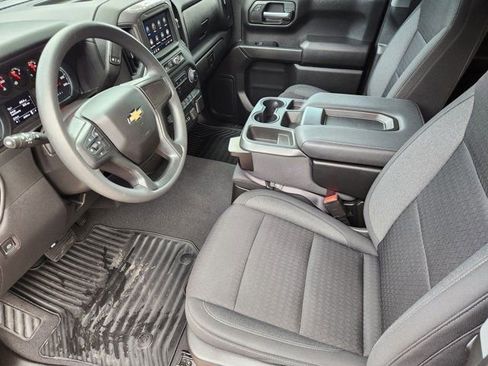 Used 2023 Chevrolet Silverado 1500 Custom image 4