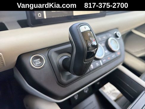 Used 2024 Land Rover Defender 110 X-Dynamic SE AWD/4WD image 24