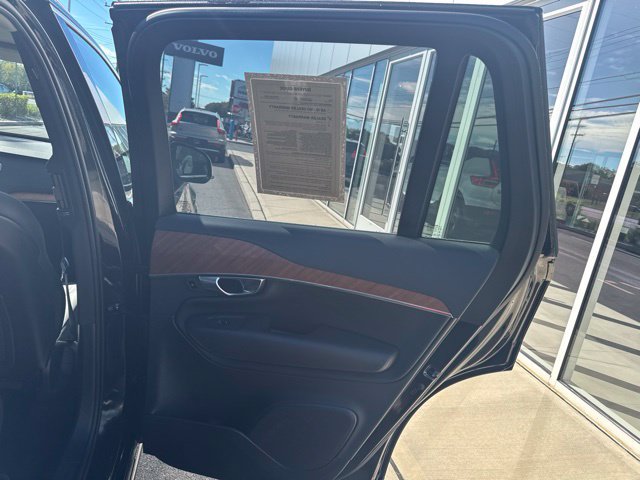 Certified 2024 Volvo XC90 T8 Plus w/ Protection Package Premier AWD/4WD image 12