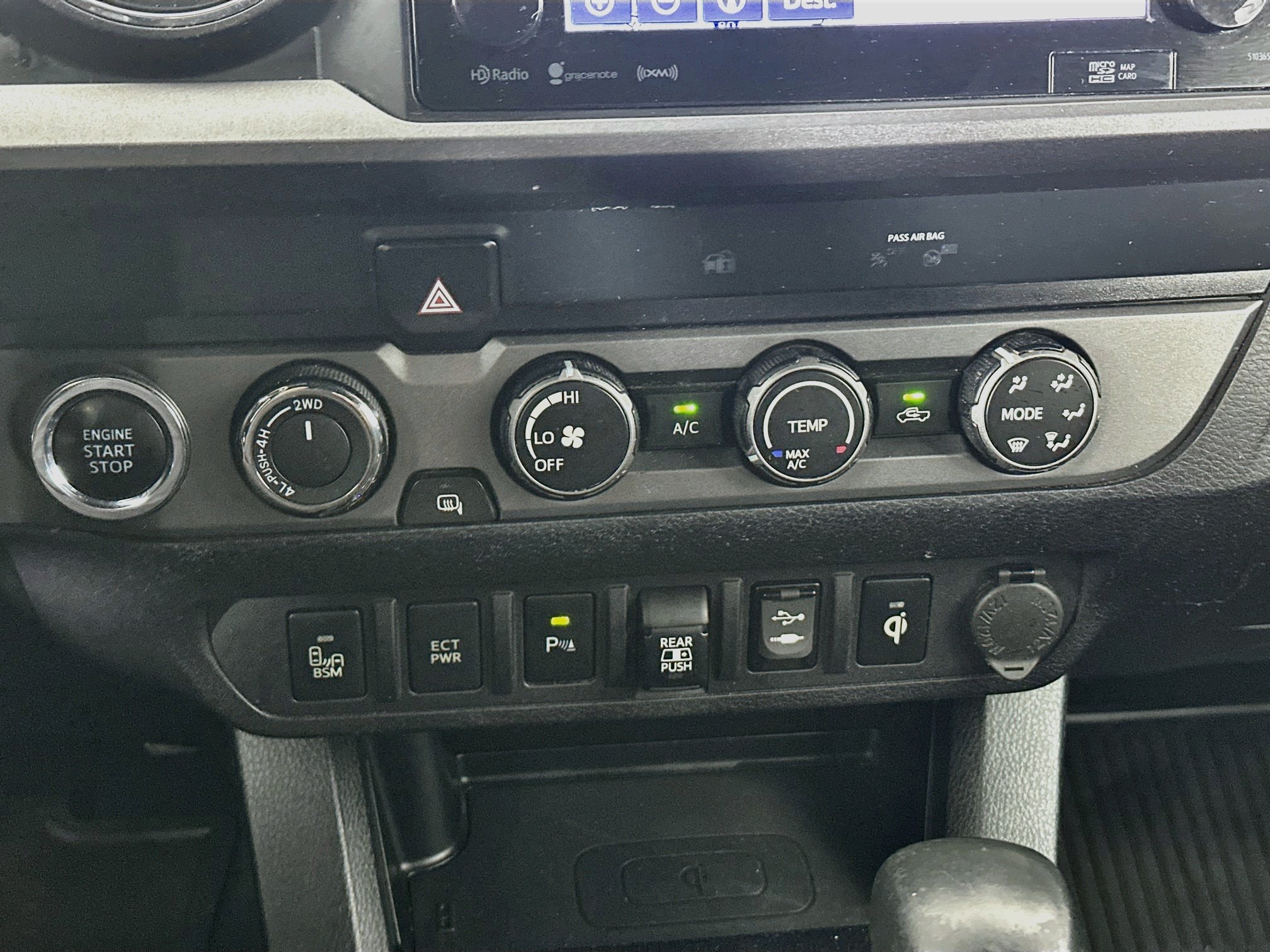 Used 2019 Toyota Tacoma TRD Off-Road w/ Technology Package AWD/4WD image 24