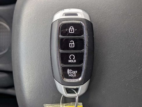 Used 2025 Hyundai Venue SEL FWD image 34