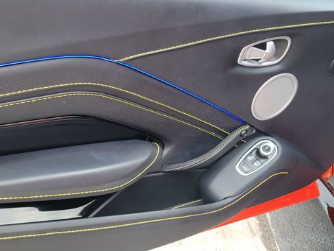 Used 2023 Aston Martin V8 Vantage Coupe RWD image 12