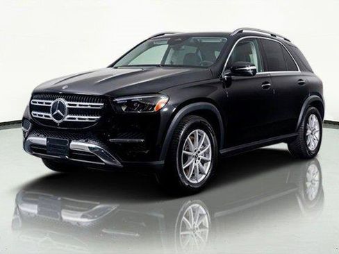 Used 2024 Mercedes-Benz GLE 450 4MATIC w/ Winter Package image 5