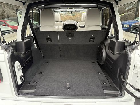 Certified 2022 Jeep Wrangler Unlimited Sahara image 18