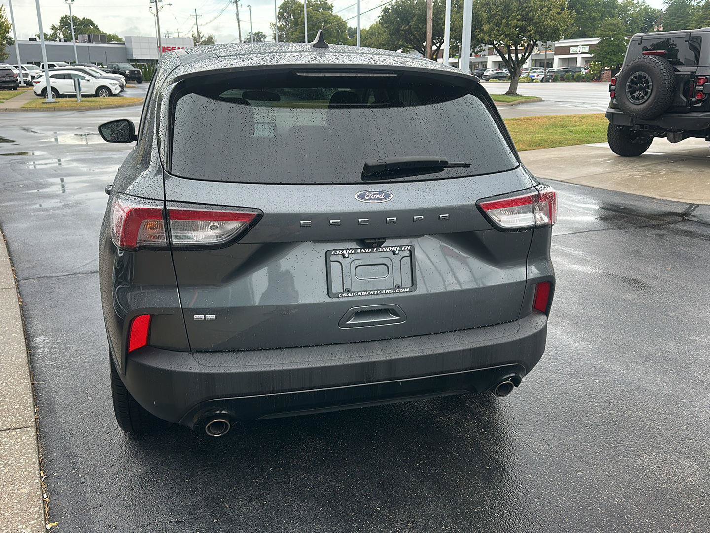 Used 2022 Ford Escape SE w/ SE Sport Appearance Package FWD image 4