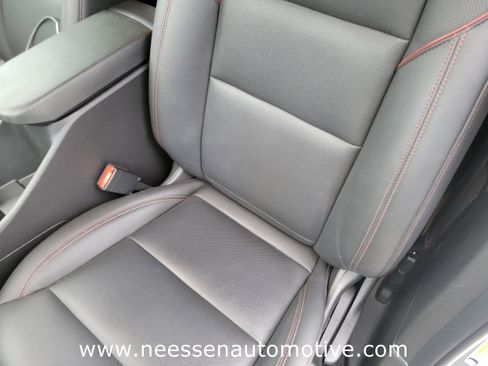 Used 2025 Chevrolet Trax RS image 16