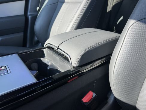 Certified 2025 Land Rover Range Rover Velar S image 23