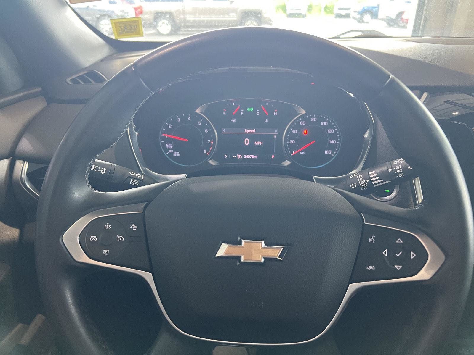 Used 2023 Chevrolet Traverse LT w/ Rear Camera Mirror Package AWD/4WD image 41