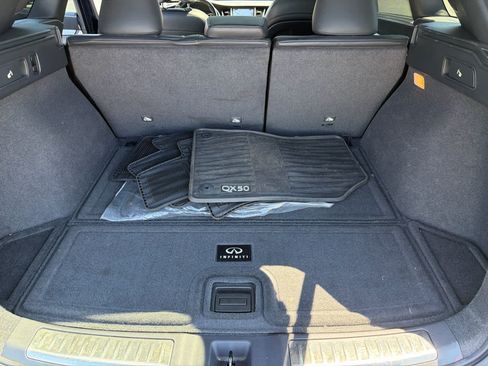 Used 2019 INFINITI QX50 Essential w/ Sensory Package AWD/4WD image 12