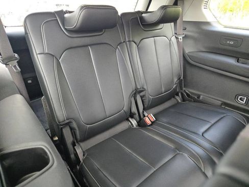 Used 2021 Jeep Grand Cherokee L Limited AWD/4WD image 11