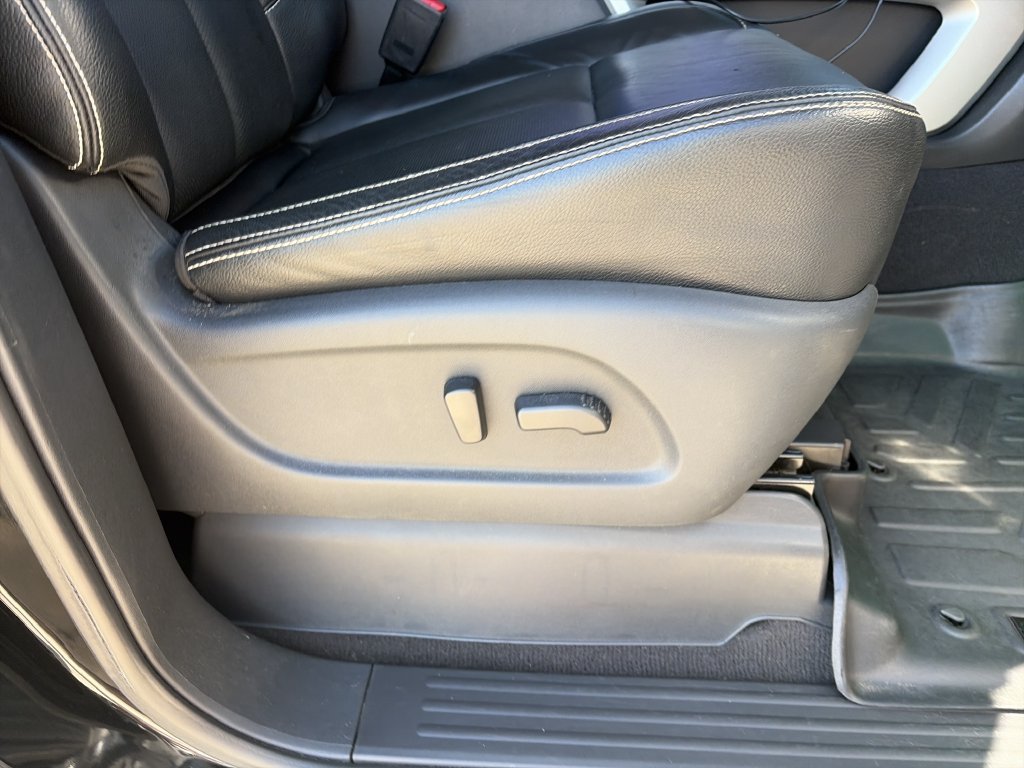 Used 2017 Nissan Titan PRO-4X w/ Pro-4x Convenience Package AWD/4WD image 29