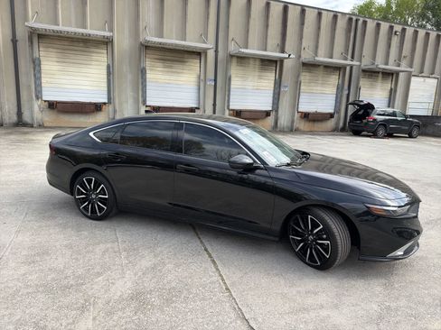 Certified 2025 Honda Accord Touring image 12