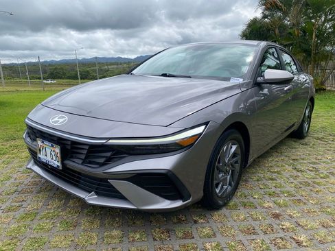 Certified 2024 Hyundai Elantra SEL image 21