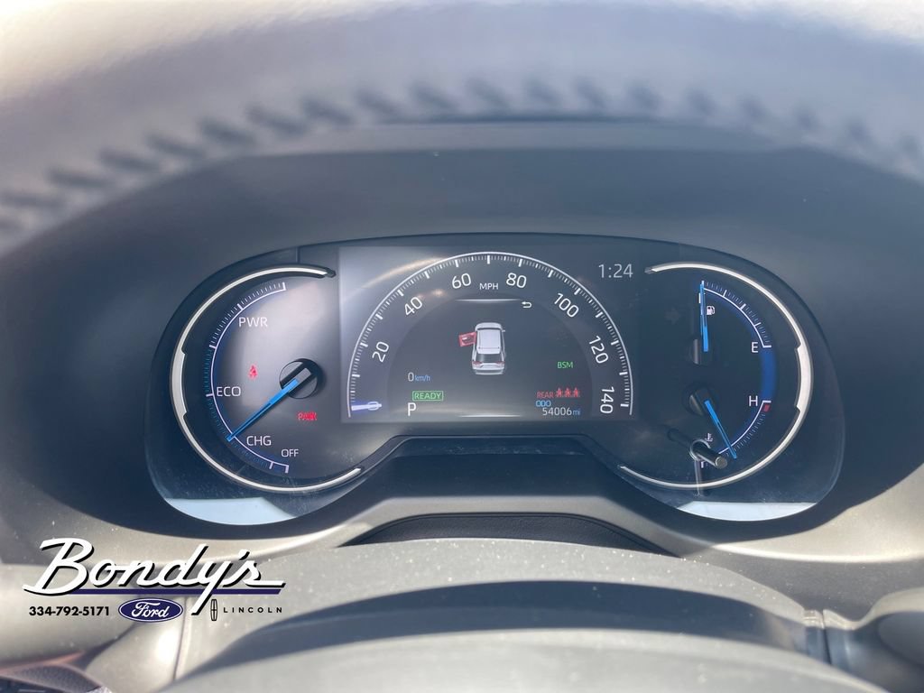 Used 2024 Toyota RAV4 SE w/ Convenience Package AWD/4WD image 4