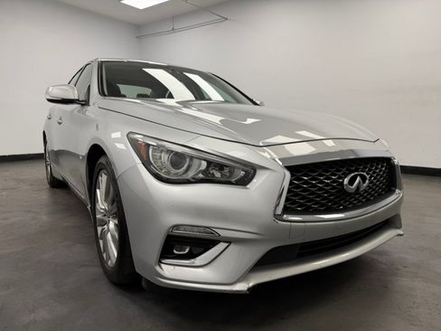 Used 2019 INFINITI Q50 Luxe w/ Essential Package (3.0T Luxe) AWD/4WD image 12