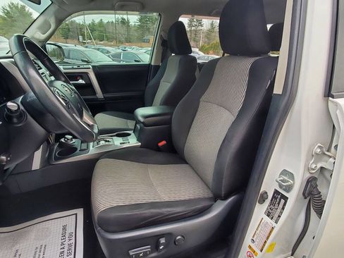 Used 2016 Toyota 4Runner SR5 image 10