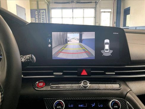 Certified 2023 Hyundai Elantra Limited FWD image 19