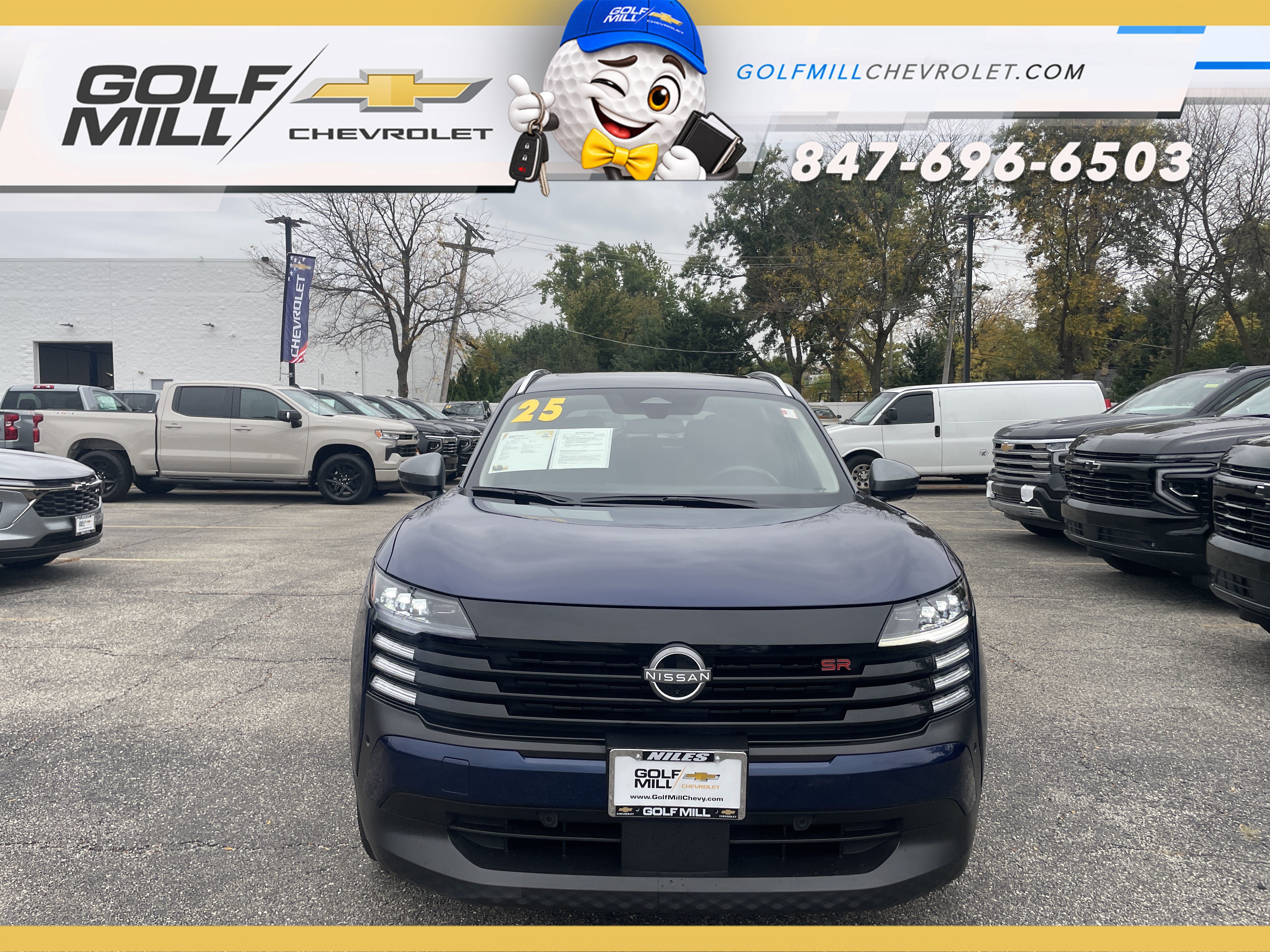 Used 2025 Nissan Kicks SR w/ SR Premium Package AWD/4WD image 3
