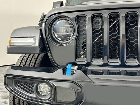 Used 2021 Jeep Wrangler Unlimited Sahara image 7