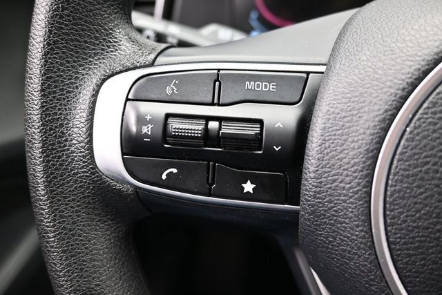 Used 2025 Kia Sportage LX AWD/4WD image 25